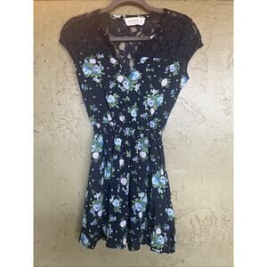 Abercrombie and Fitch Lined Jumper Floral Women's Lace Back XS Elastic Waist